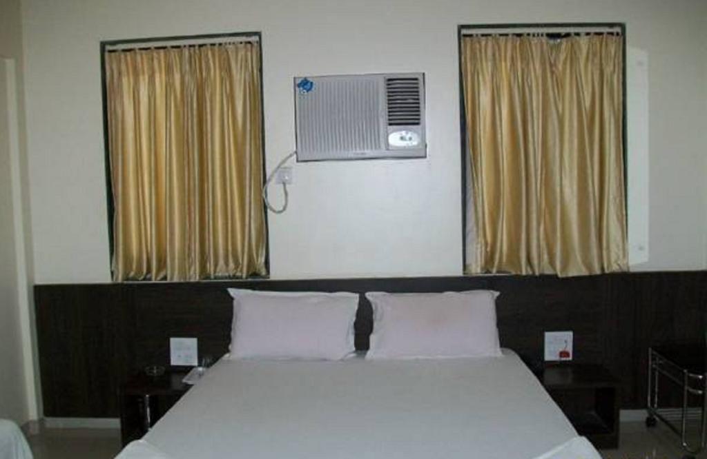 Hotel Jalaja Heritage Thane Exterior foto